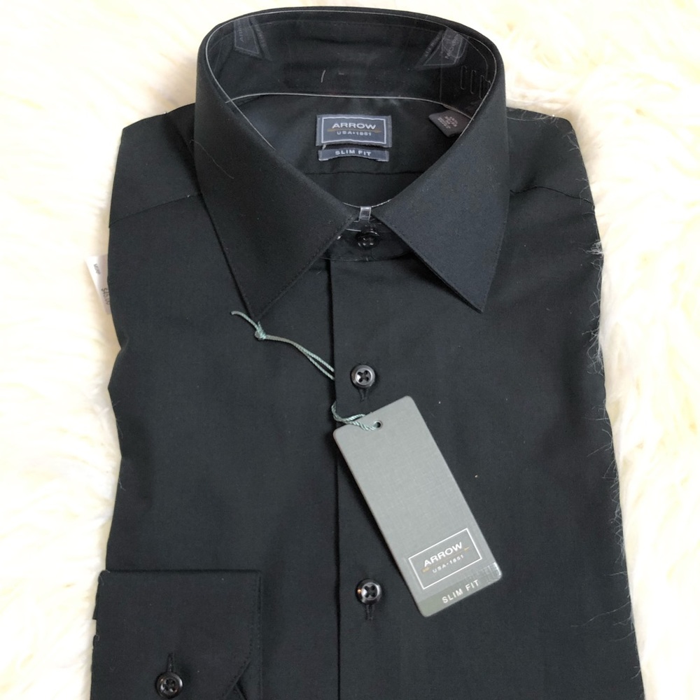 NWT black button down shirt Arrow